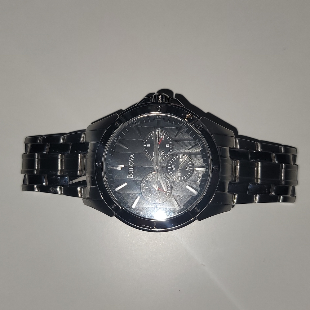 Bulova Mens Silver watch - Picture 3 of 4